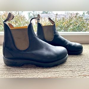 Blundstone 800 Ducati LE Chelsea Boots - Black Leather - Size 10.5 US Women